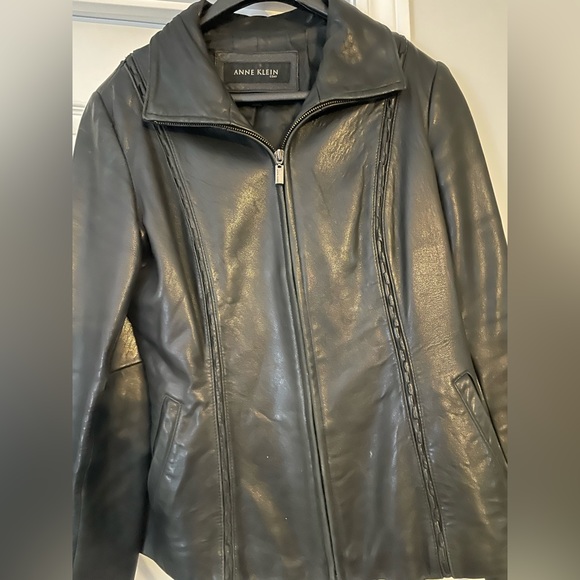 Anne Klein - Picture 2 of 5